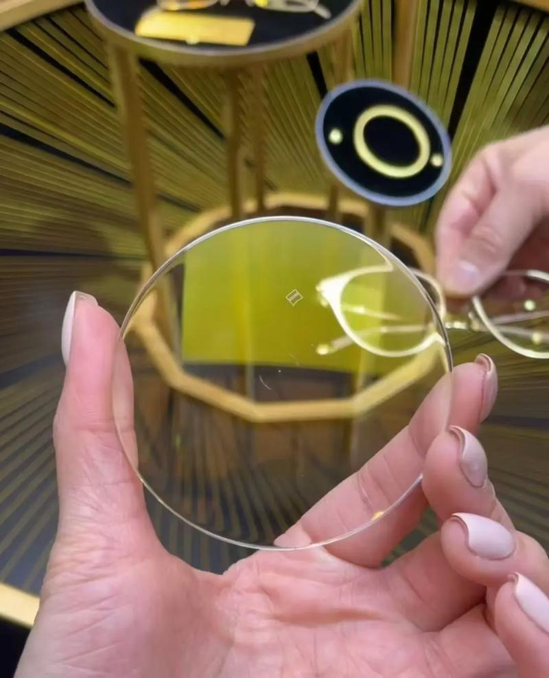 蔡司鎏金膜 2025古法黃光學(xué)鏡片，百年光學(xué)底蘊的閃耀新章